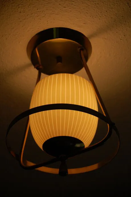 colonial-style-sconce colonial-style-sconce