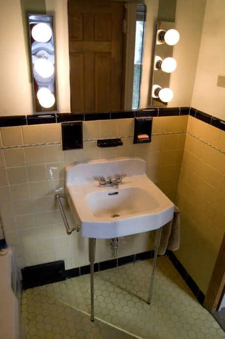 1920s-yellow-bathroom-after-retro-renovation 1920s-yellow-bathroom-after-retro-renovation