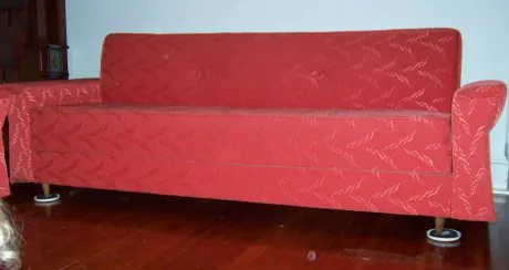 coral-sofa coral-sofa