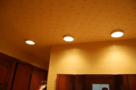 wallpaper-ceiling-in-the-yellow-bathroom wallpaper-ceiling-in-the-yellow-bathroom