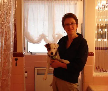 sheila-and-her-puppy-in-her-pink-bathroom