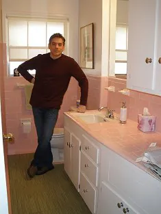 michael-in-his-pink-bathroom-235
