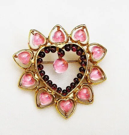 swoboda-garnet-heart-brooch swoboda-garnet-heart-brooch