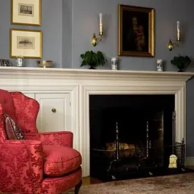 colonial living room