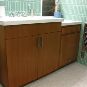 midcentury bathroom with green tile