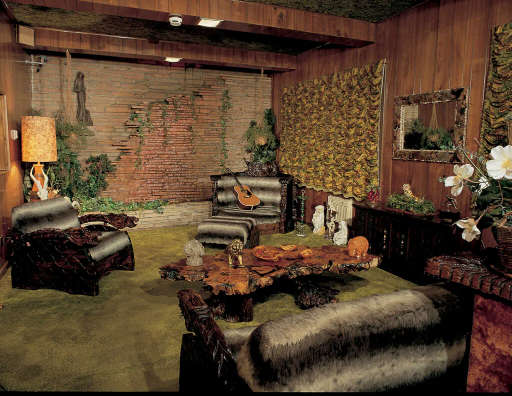 graceland-jungle-room
