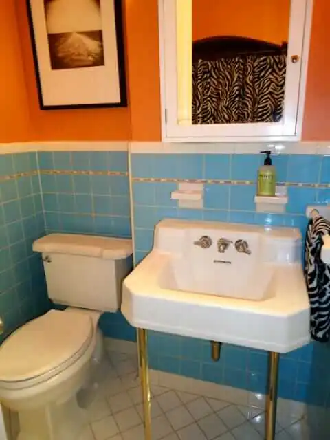 marisa-blue-bathroom