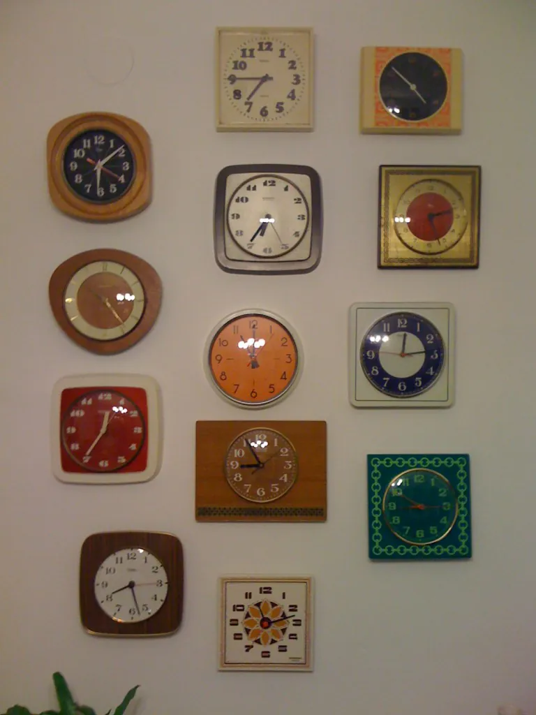 retro-clock-montage