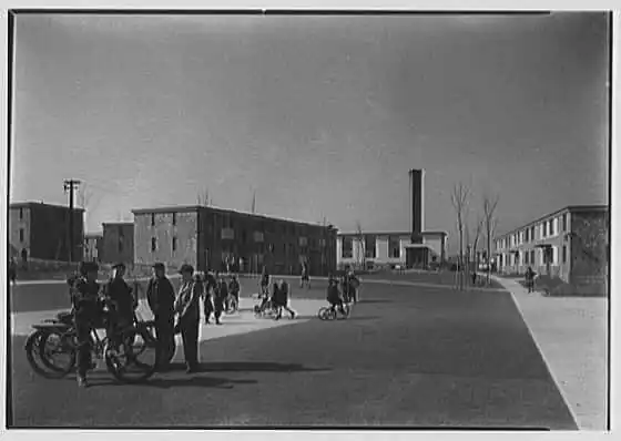 quinnipiac-terrace-1942-playground