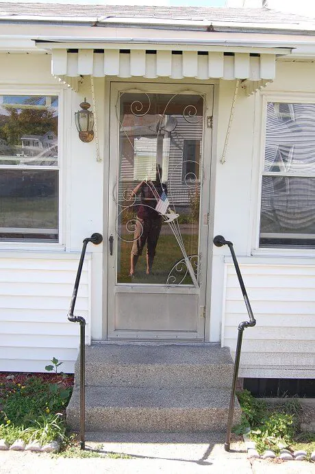 vintage-mill-finish-decorative-screen-door 1950s decorative screen door