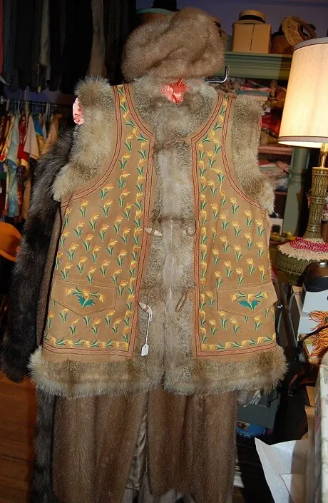 vintage-hippie-vest vintage embroidered hippie vest