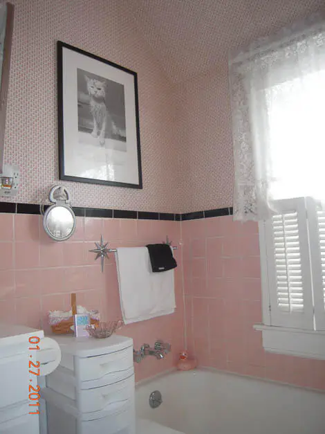 jamies-vintage-pink-bathroom-2 mamie eisenhower pink bathroom