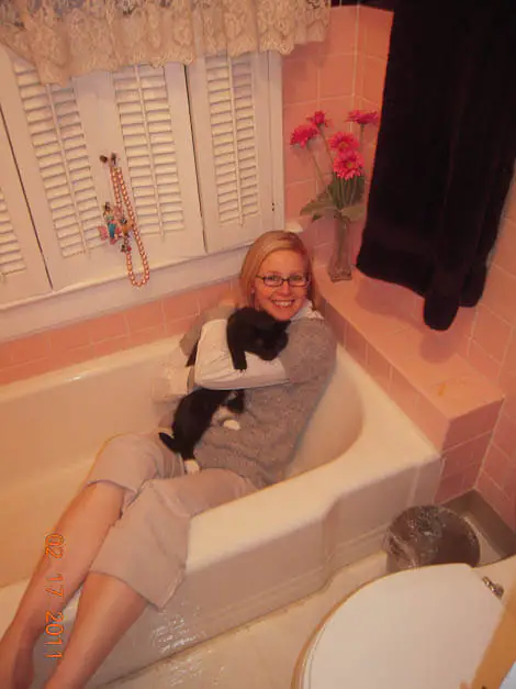 jamies-vintage-pink-bathroom-3 pink bathroom