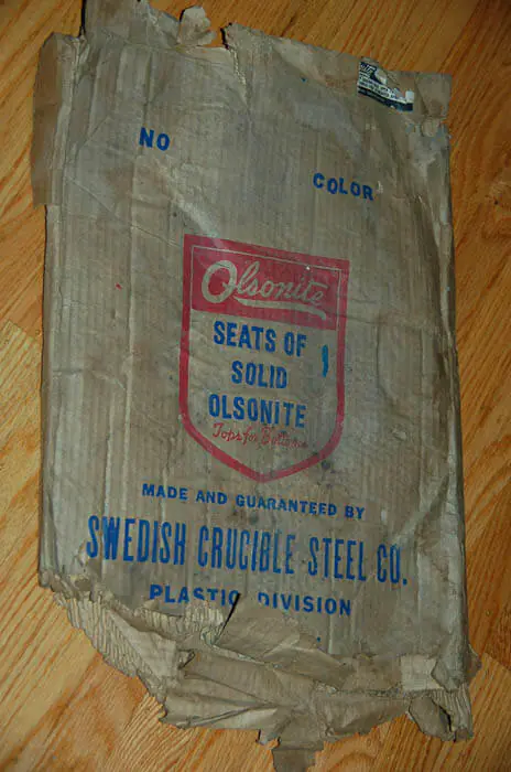 vintage-toilet-seat-just-for-men-4