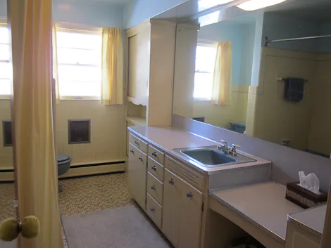 1950s yellow bathroom 1950s yellow bathroom