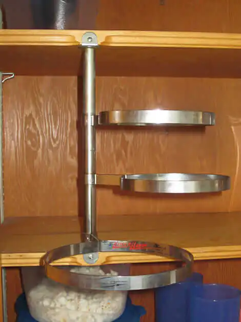 kitchen-handy-rotating-shelf-holders kitchn handy rotating shelf holders