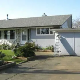 what color should christa paint her 1961 house