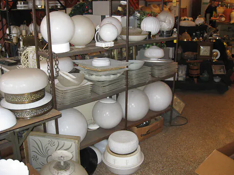 1960s-globe-lights