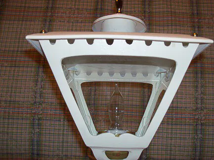 vintage-white-post-light retro post light