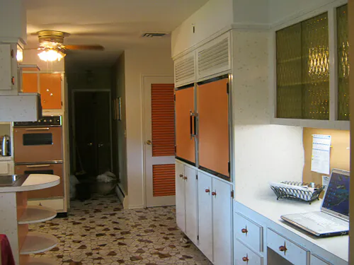 1960s kitchen with starburst laminate cabinets