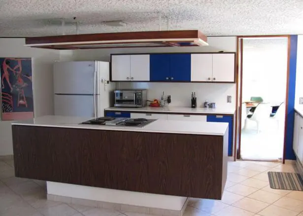 kitchen in dome house influenced by buckminster fuller