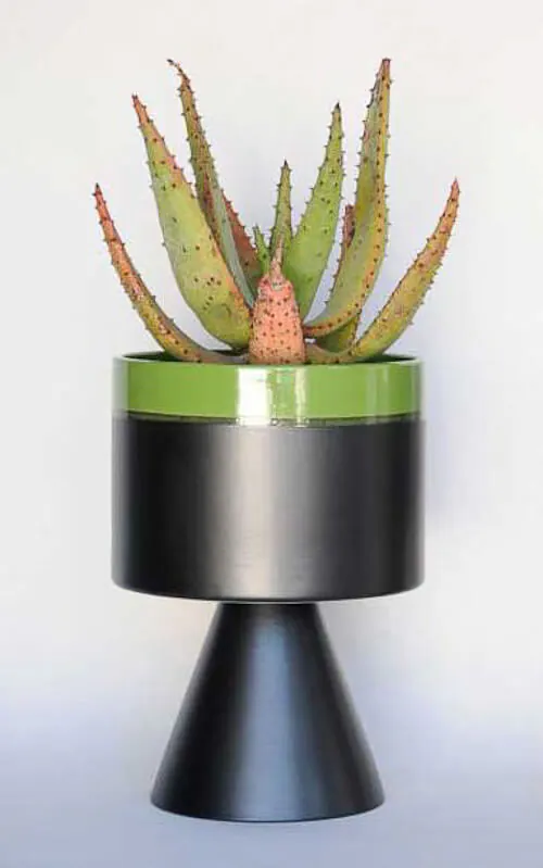 lagardo-tackett-planter lagardo tacket planter