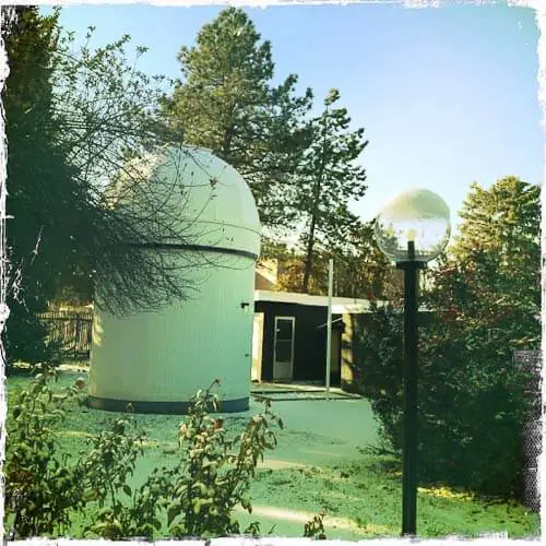 dean-gustafson-house-with-observatory