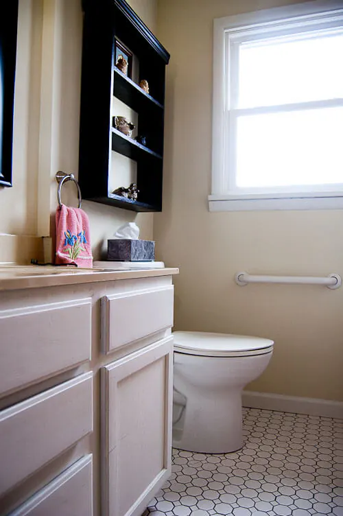 small-bathroom-renovation small bathroom renovation
