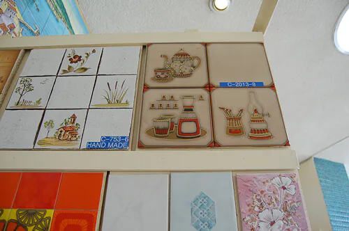 kitchen-backsplash-tile decorative tile vintage