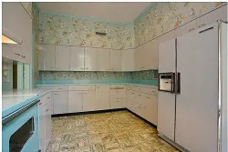 pink-turquoise-kitchen