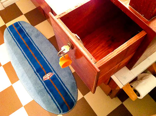 locking-medicine-drawer locking medicine drawer