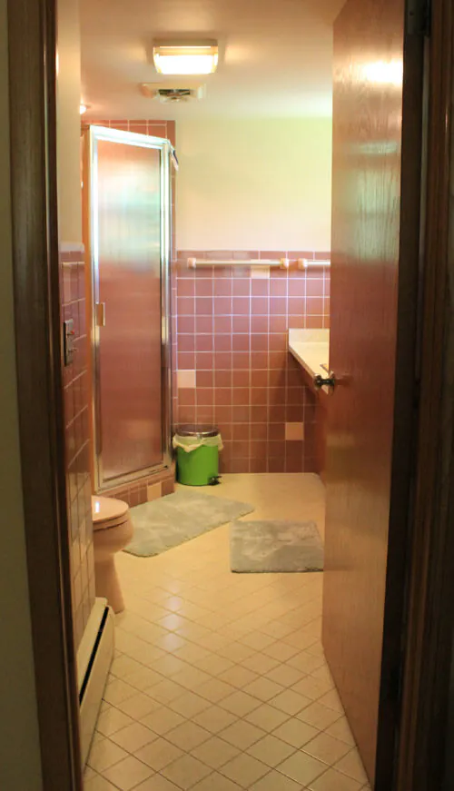 1962 Ranch Mauve bathroom 1962 Ranch Mauve bathroom