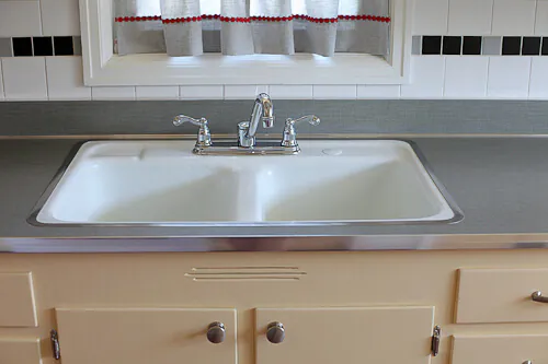 1930s style kitchen sink