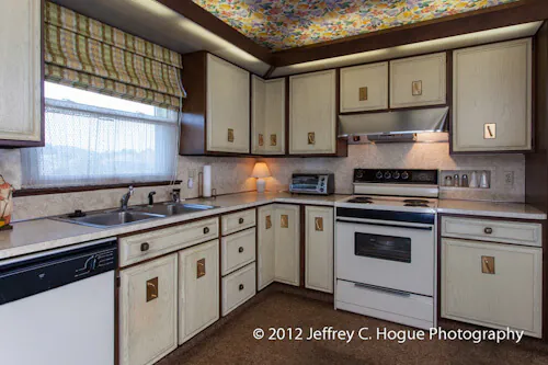 1965-house-time-capsule-kitchen