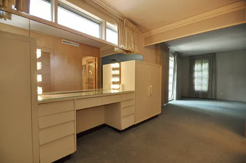 dressing room in 1950 mid century modern house