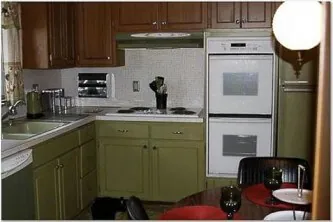 1970s kitchen after painting rustoleum cabinet transformations with avocado color paint