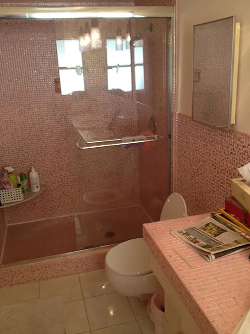sparkle-pink-tile-bathroom pink and gold metallic bathroom tile