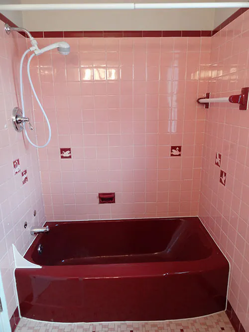 vintage-retro-pink-and-maroon-bathroom