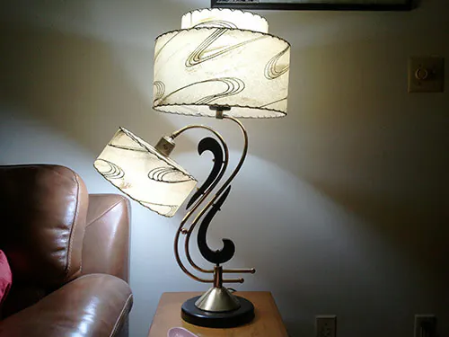 retro-table-lamp-unusual