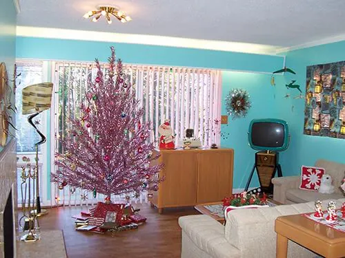 retro-pink-aluminum-christmas-tree retro-pink-aluminum-christmas-tree