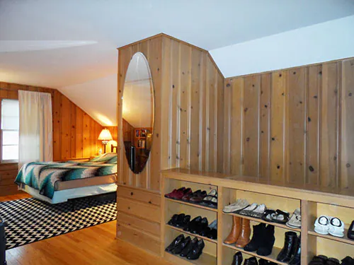 knotty-pine-bedroom