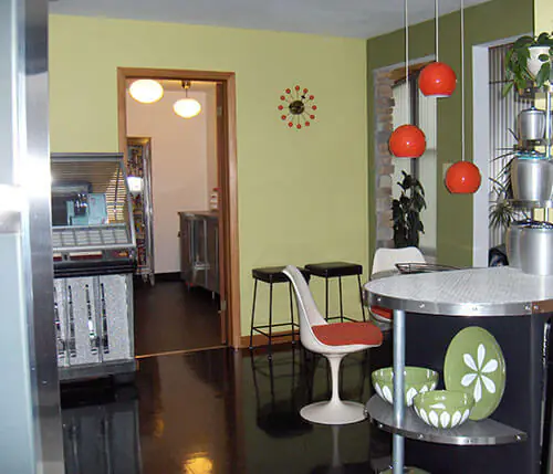 mid-century-modern-kitchen-green