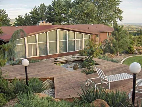 mid-century-ranch-house-exterior