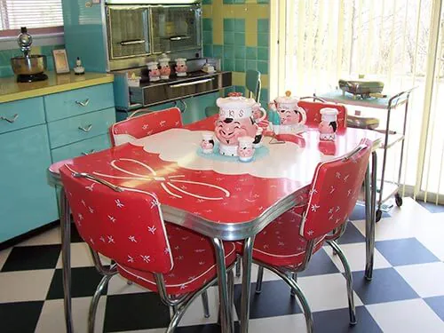 Vintage-red-and-white-dinette-lori