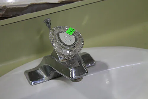 faucet-on-avocado-laminate-counter