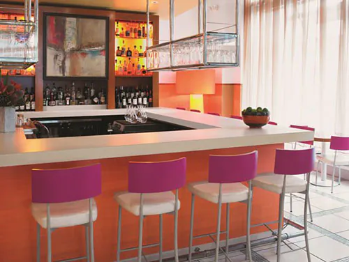 formica-use-in-bar-restaurant-setting