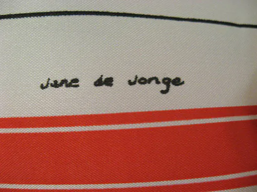 jane-de-jong-on-sink-skirt