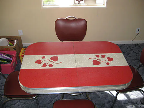 red-and-grey-cracked-ice-retro-dinette