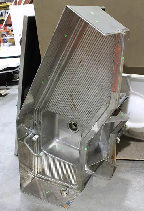 stainless-sink-with-drainboard-corner