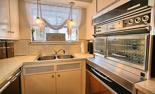 vintage-kitchen-appliances-retro-kitchen
